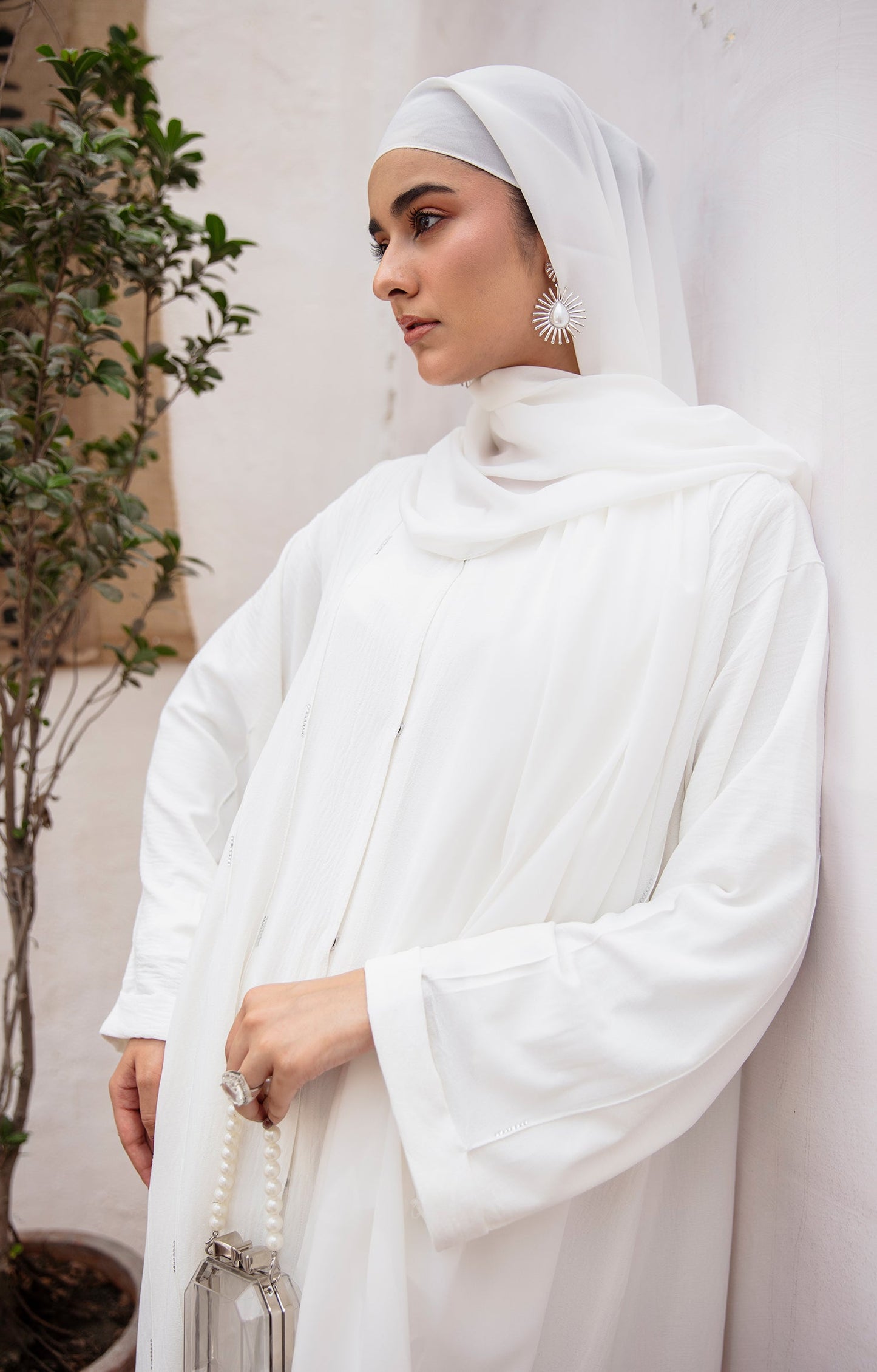 Isla White Abaya