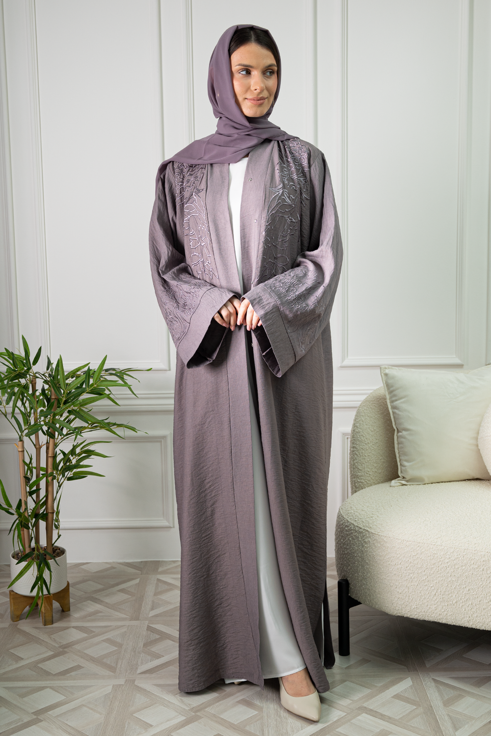 Amira Open Abaya