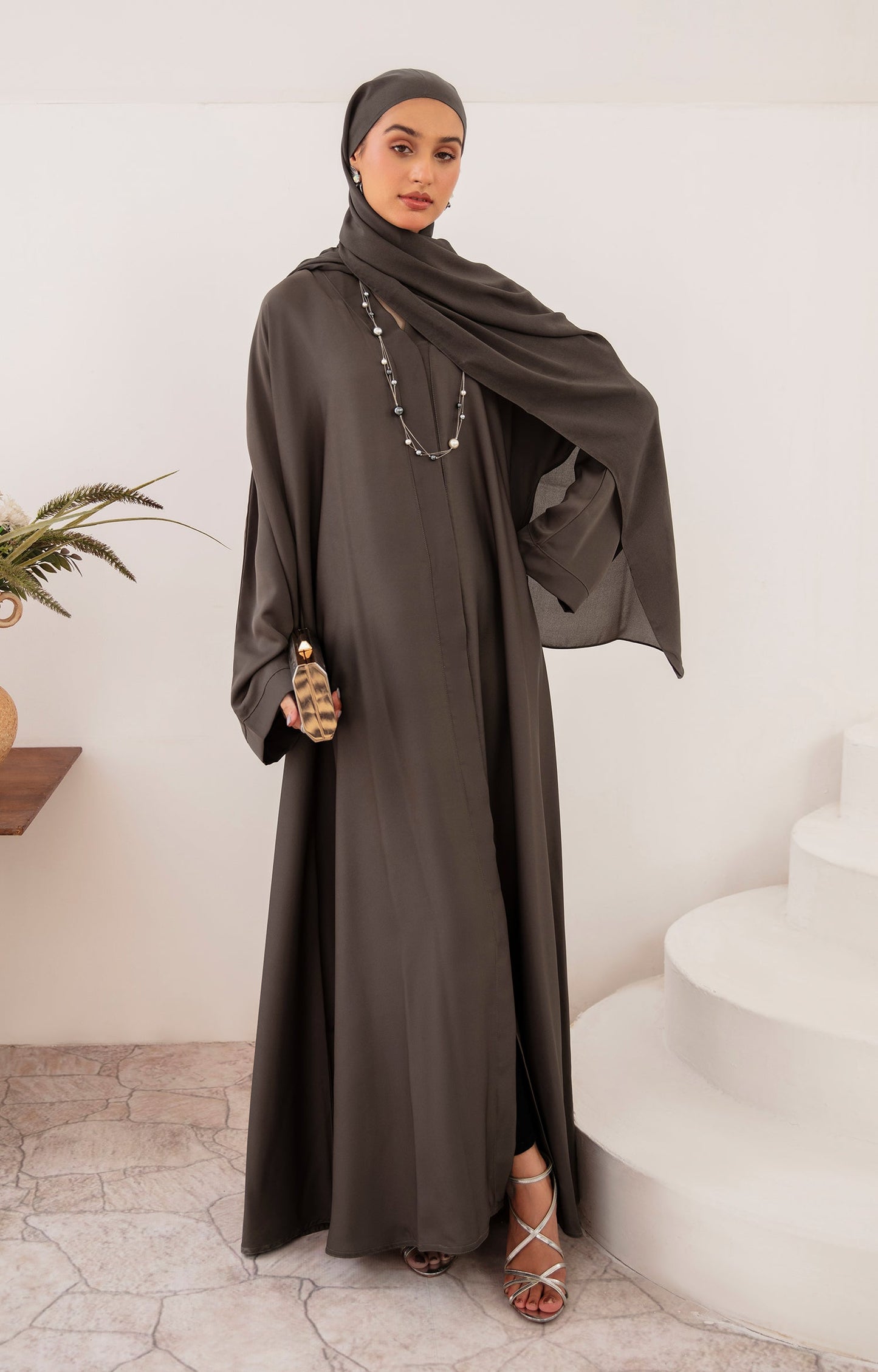 Oliv Modeste Abaya