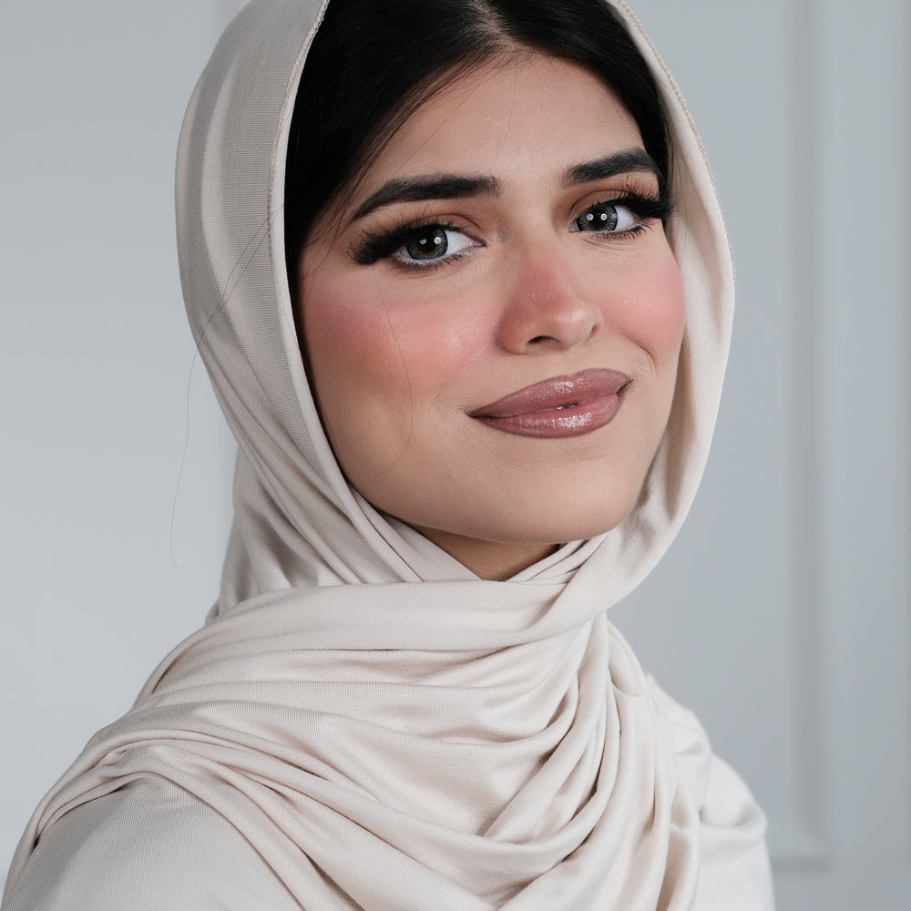 
                      
                        Beige Jersey Hijab
                      
                    