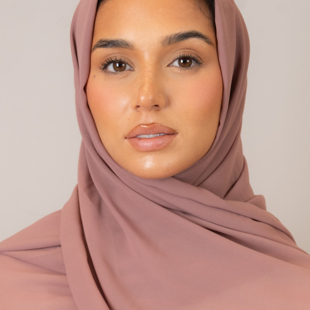 
                      
                        Nude Pink Chiffon Hijab
                      
                    