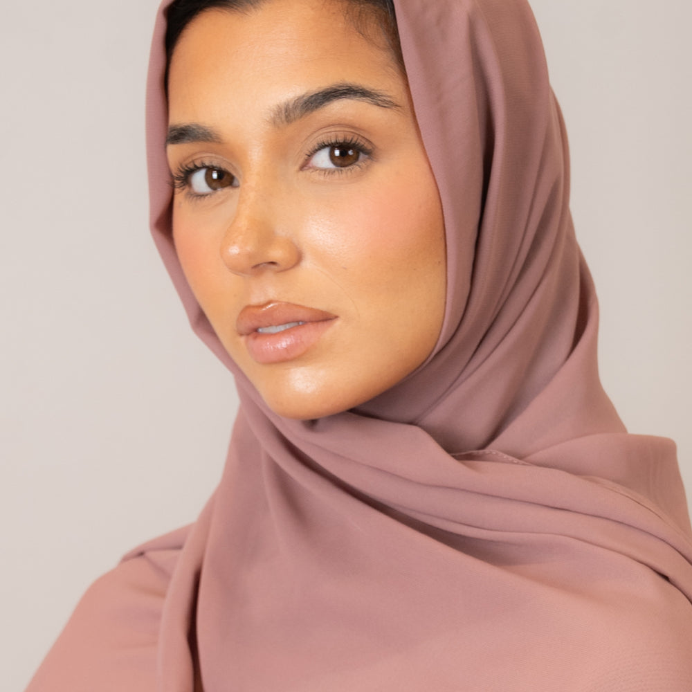 
                      
                        Nude Pink Chiffon Hijab
                      
                    