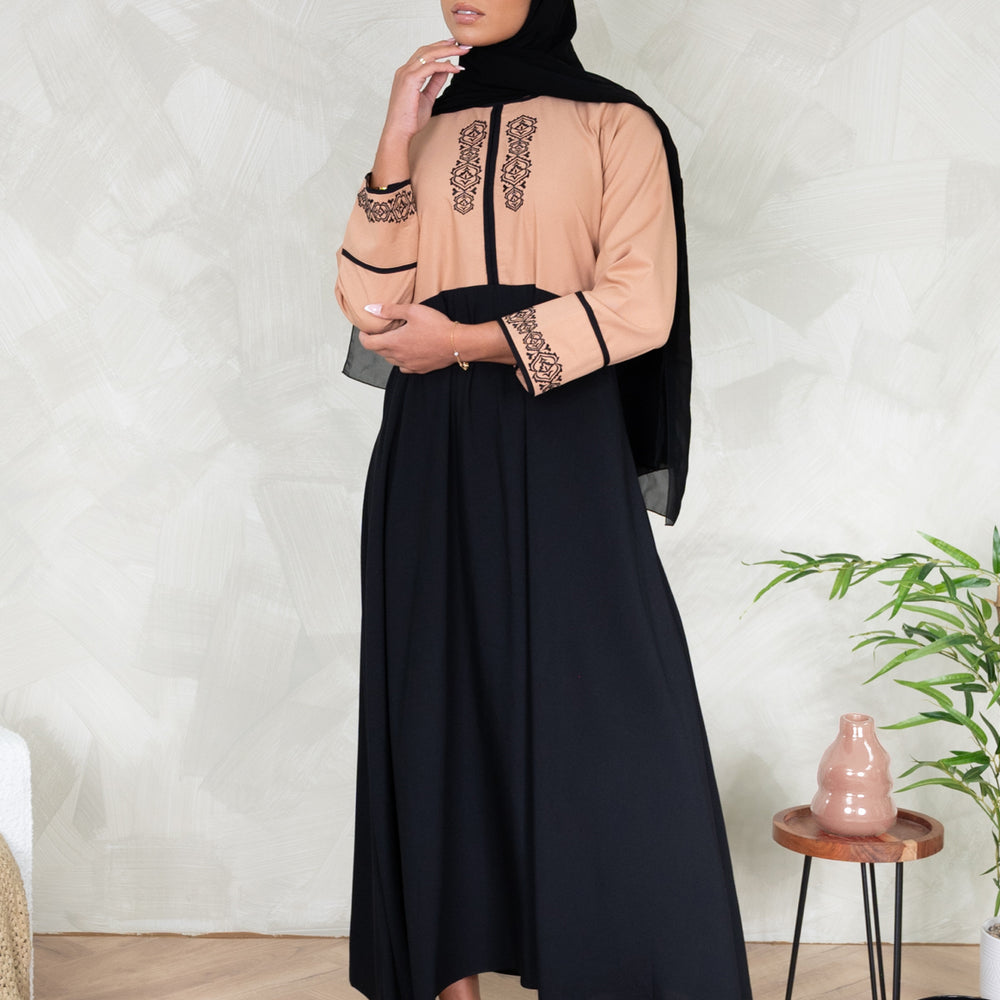 Deeyah Maxi Dress