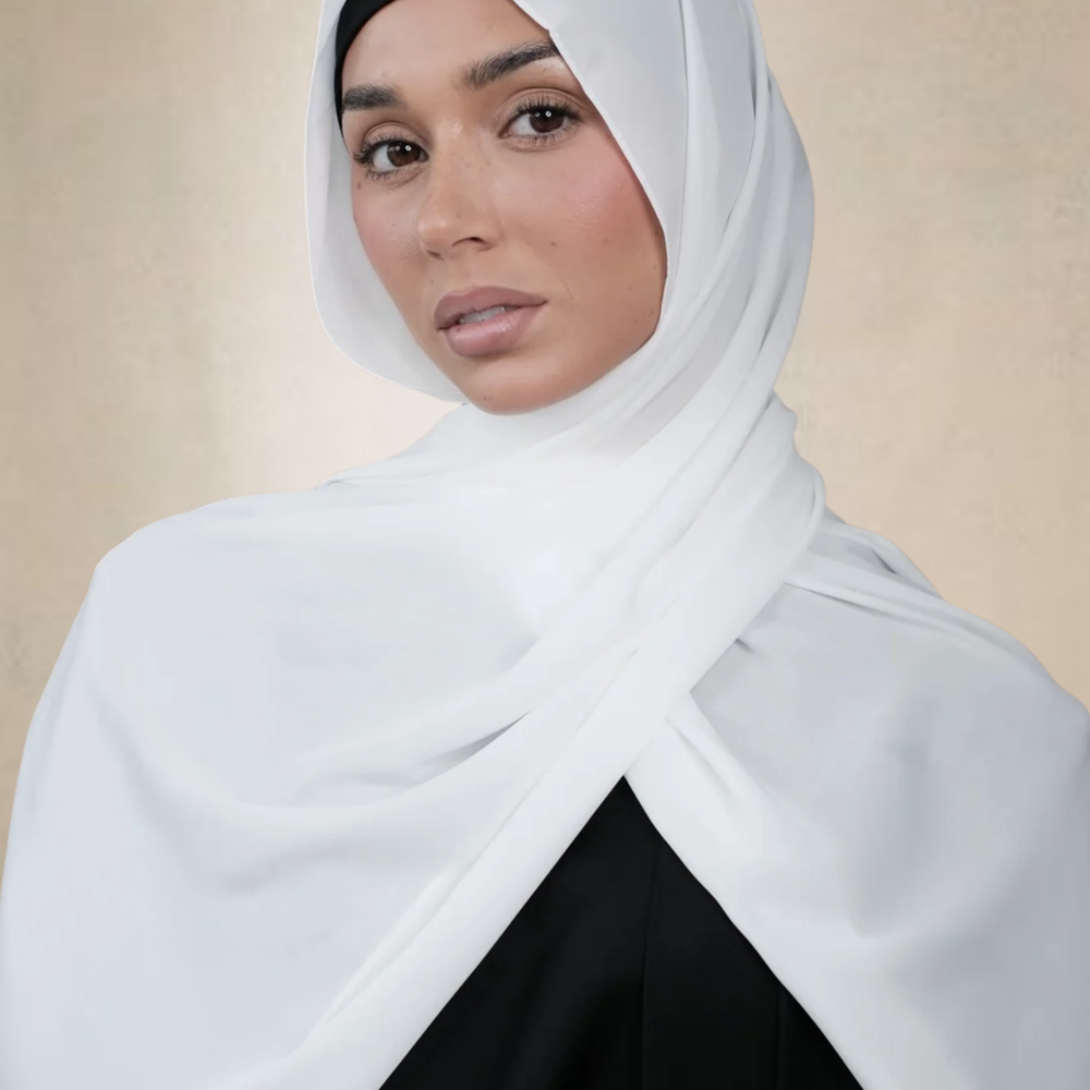 
                      
                        White Chiffon Silk Hijab
                      
                    