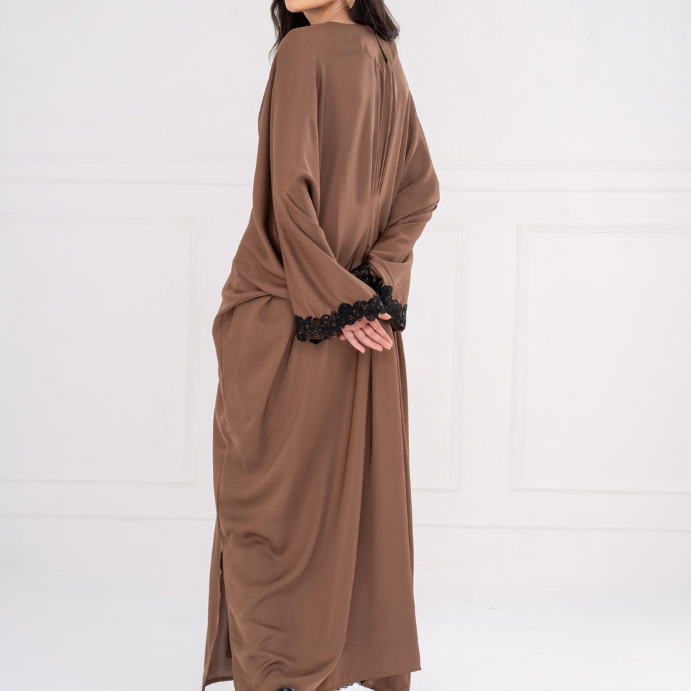 
                      
                        Lina Kaftan
                      
                    