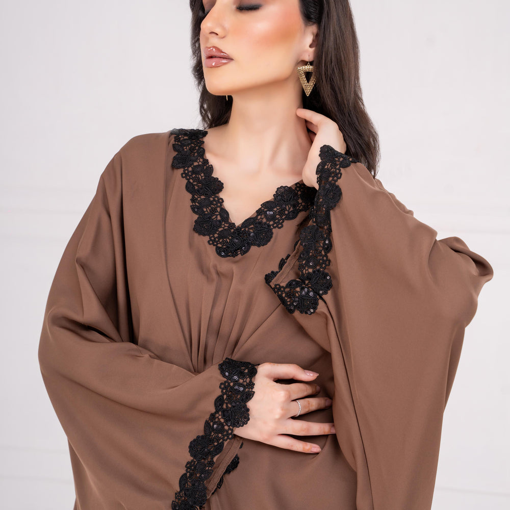 
                      
                        Lina Kaftan
                      
                    