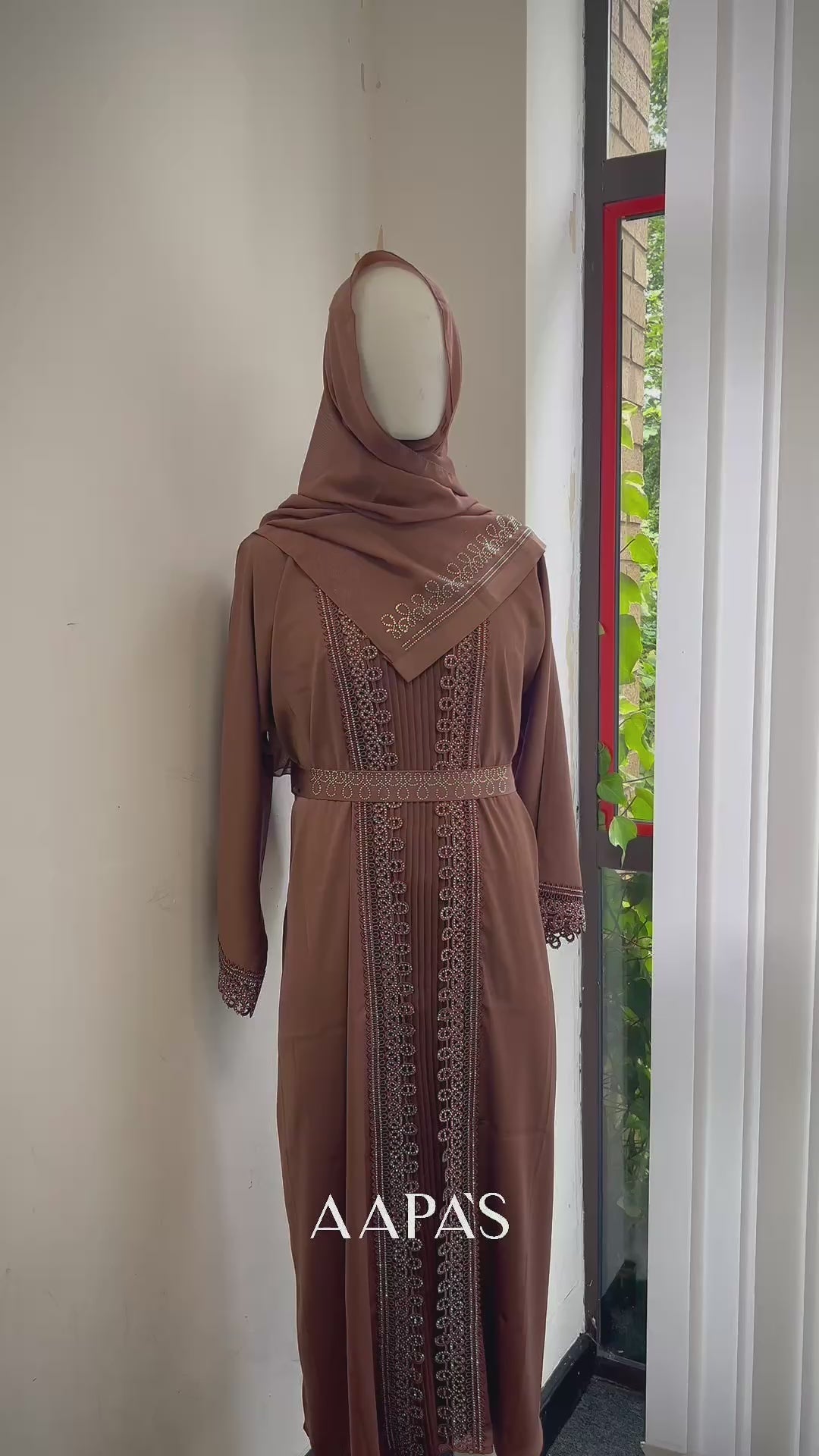 Cinnamon Lace Abaya
