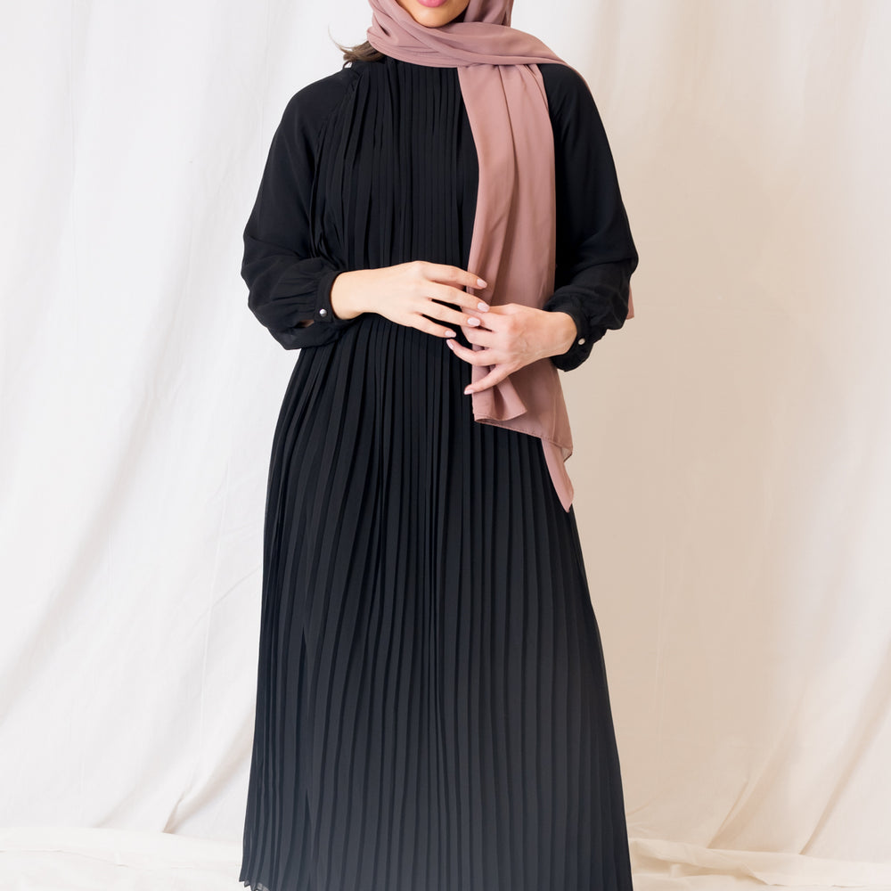 Black Belted Pleated Maxi Dress