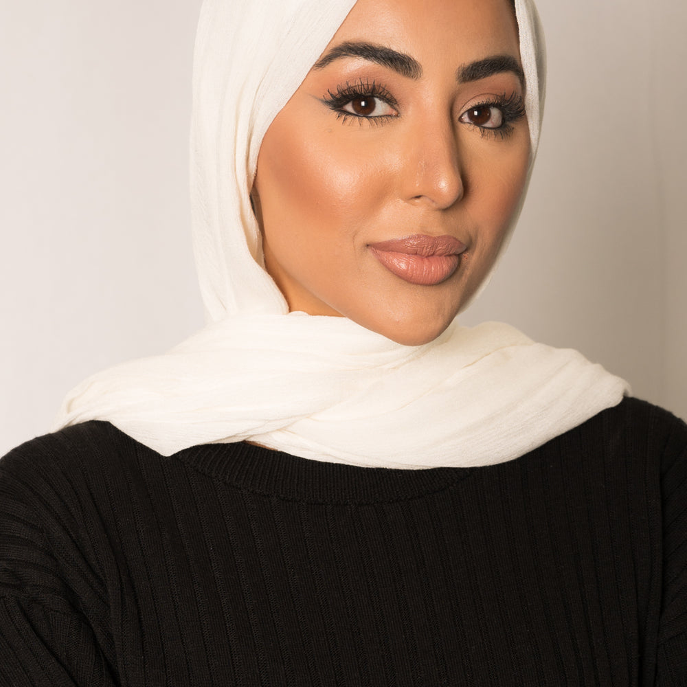 
                      
                        Off White Rayon Vogue Hijab
                      
                    
